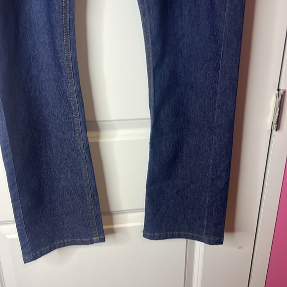 Men's Classic Blue Jeans - Picture 3 of 9